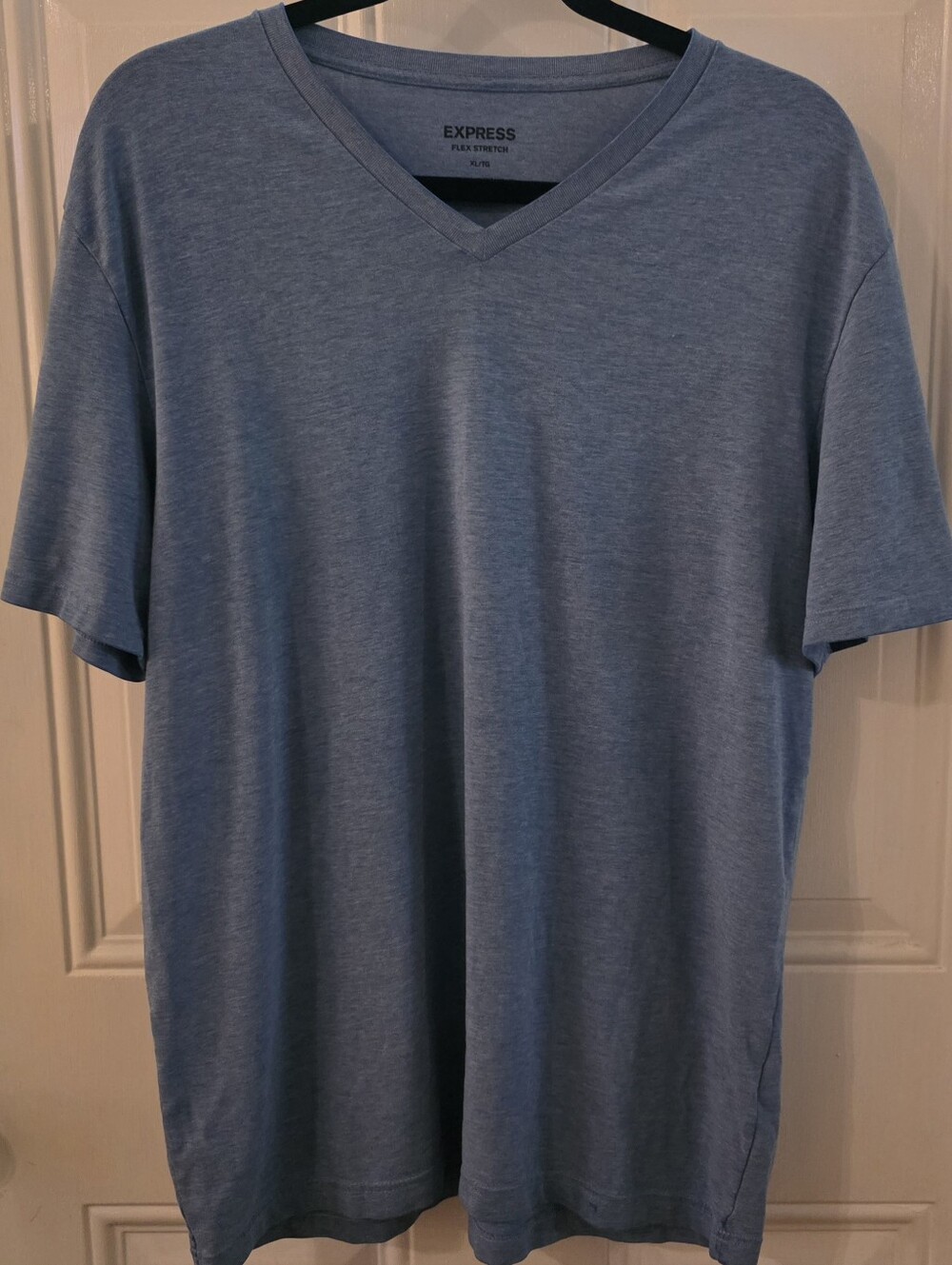 Express Men's V-Neck Tee in Heather Light Blue